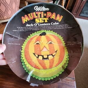 Vintage Wilton Multi-pan set jack-o-lantern pumpkin cake mold Halloween cake pan